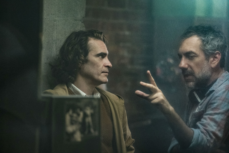 Phillips and Phoenix on the set of Joker.